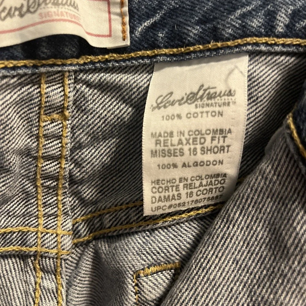Signature Levi‎ Strauss Womens Relaxed Fit  Jeans Sz 16 Short Medium Wash